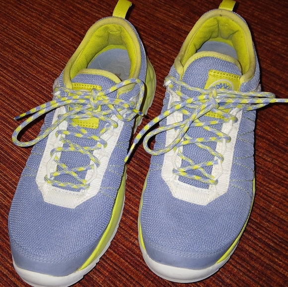 Like new Timberland Solar Wave Medium Blue Mesh Low Top - Picture 4 of 8